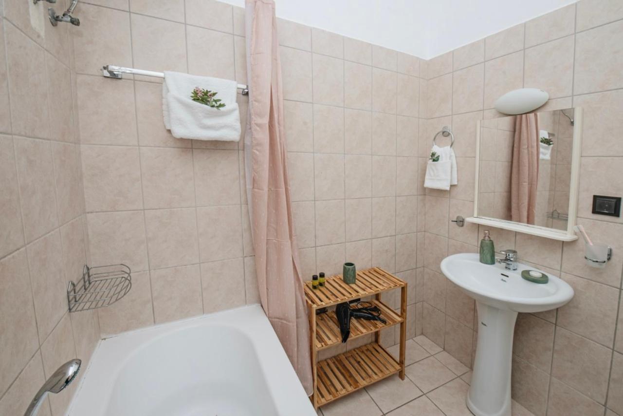 Ionian Luxury Apartments Перама Экстерьер фото